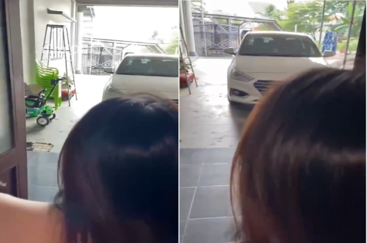 sex cosplay mikasa Cởi quần nằm đợi em gái tới thổi kèn chịch nhau